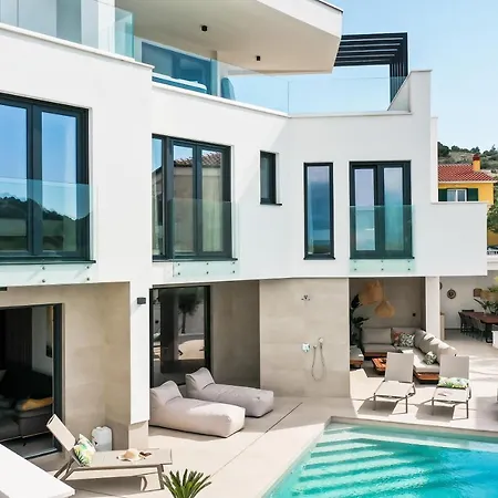 Corus Villa